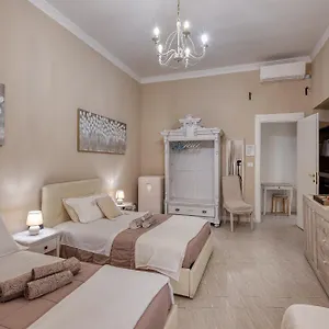  Guest house Your House